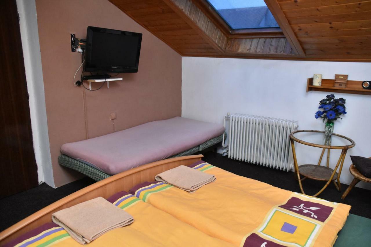 Penzion Na Kopecku Ceske Budejovice Buitenkant foto